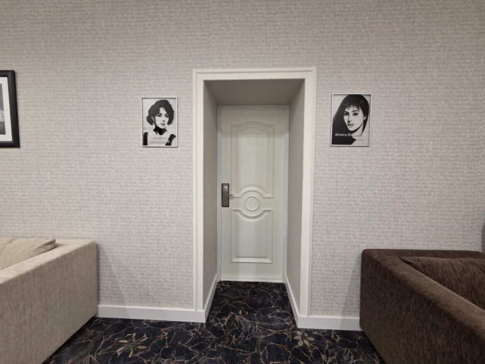 Monica Bellucci's room